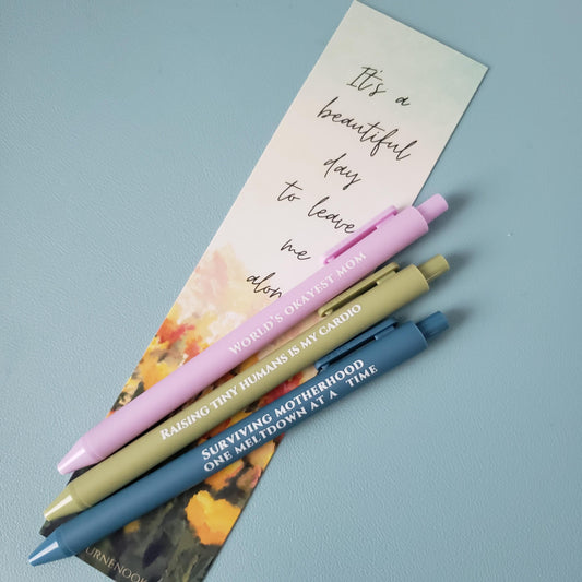 Mother’s Day Funny Pen Set – “World’s Okayest Mom” | Snarky Gift for Moms | Mom Life Humor | Sarcastic Stationery for Moms
